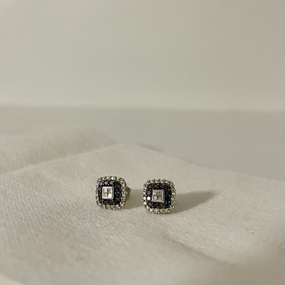 Kay Jewelers black and white diamond halo earrings